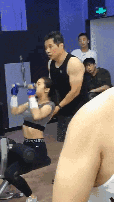 健身私教撩妹_被健身房私教撩_健身房撩妹子是什么电视剧