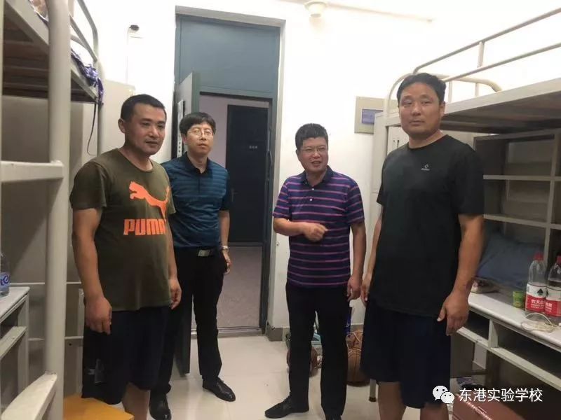 日照少儿篮球_日照篮球赛冠军小学生视频_日照小学生篮球赛冠军