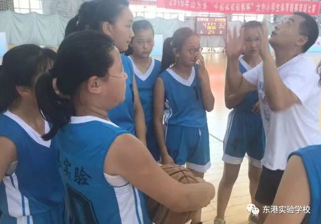 日照小学生篮球赛冠军_日照少儿篮球_日照篮球赛冠军小学生视频