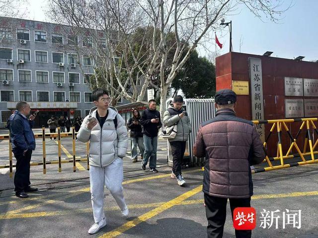 二青会游泳项目的比赛规则_游泳规则比赛项目会取消吗_游泳比赛规则简介